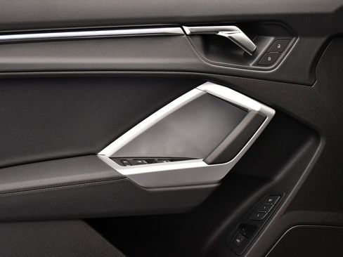 Used 2025 Audi Q3 2.0T Premium Plus w/ Premium Plus Package image 34