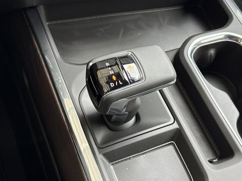 New 2026 GMC Sierra 1500 SLT image 22