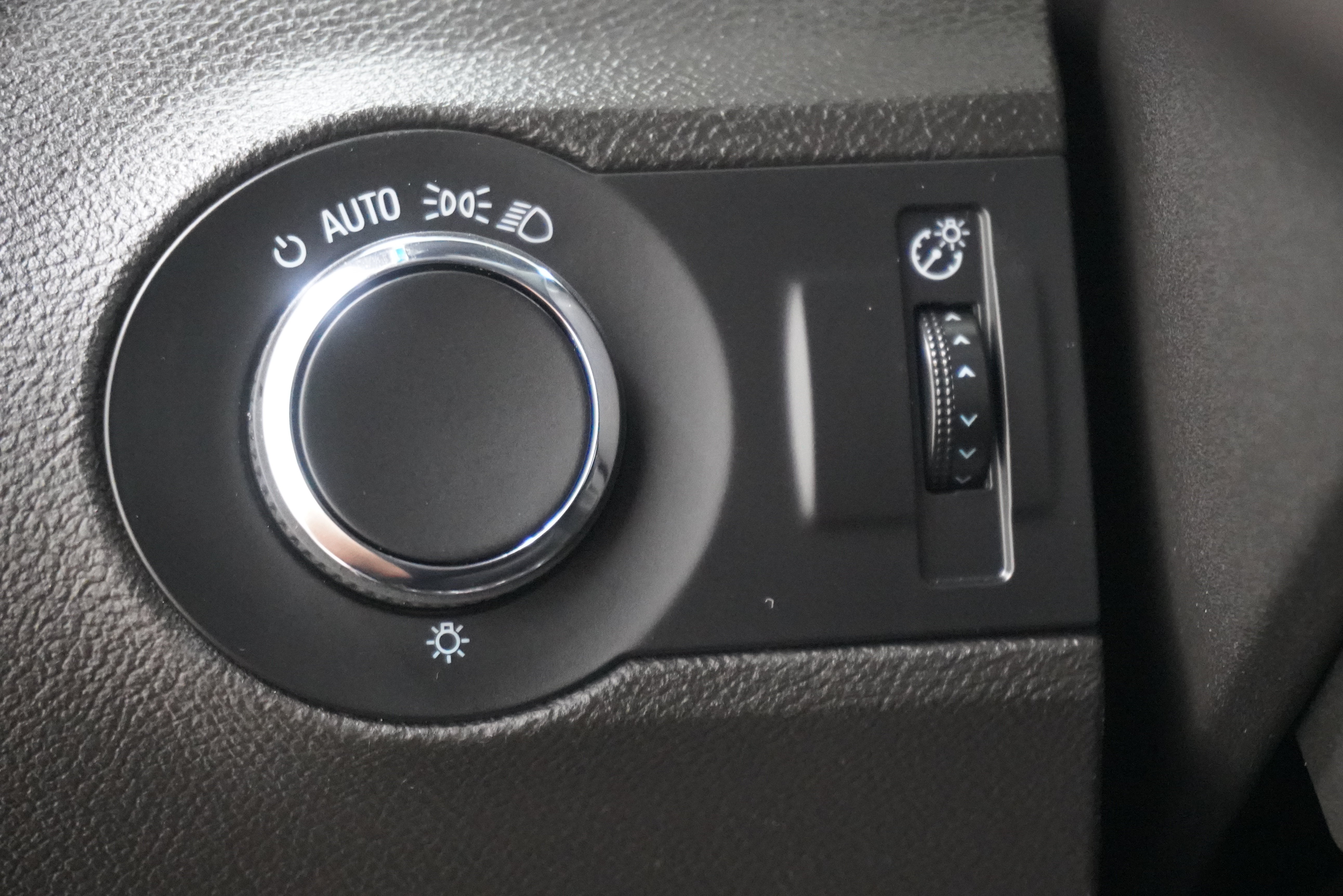 Used 2010 Chevrolet Camaro SS w/ RS Package RWD image 27