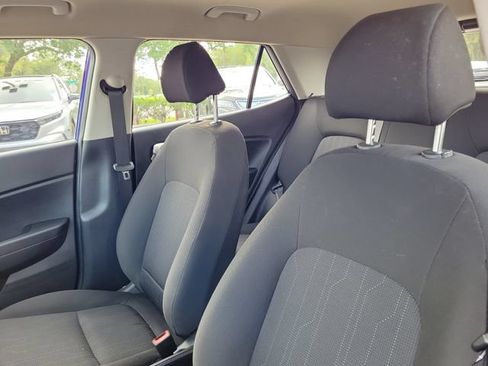 Used 2020 Hyundai Venue SE FWD image 19