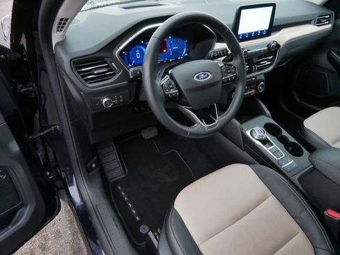 Used 2021 Ford Escape Titanium w/ Titanium Elite Package image 11