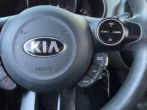 Used 2019 Kia Soul FWD image 7