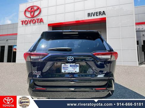 Used 2024 Toyota RAV4 SE w/ Weather & Moonroof Package AWD/4WD image 6