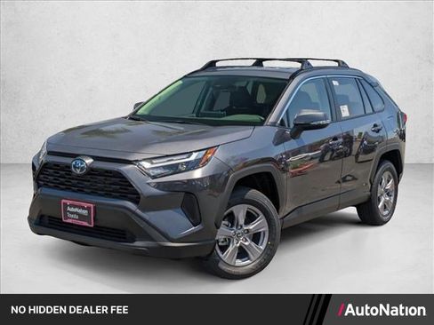 Used 2024 Toyota RAV4 LE AWD/4WD image 1