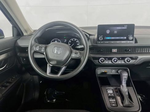 Used 2024 Honda CR-V LX image 17
