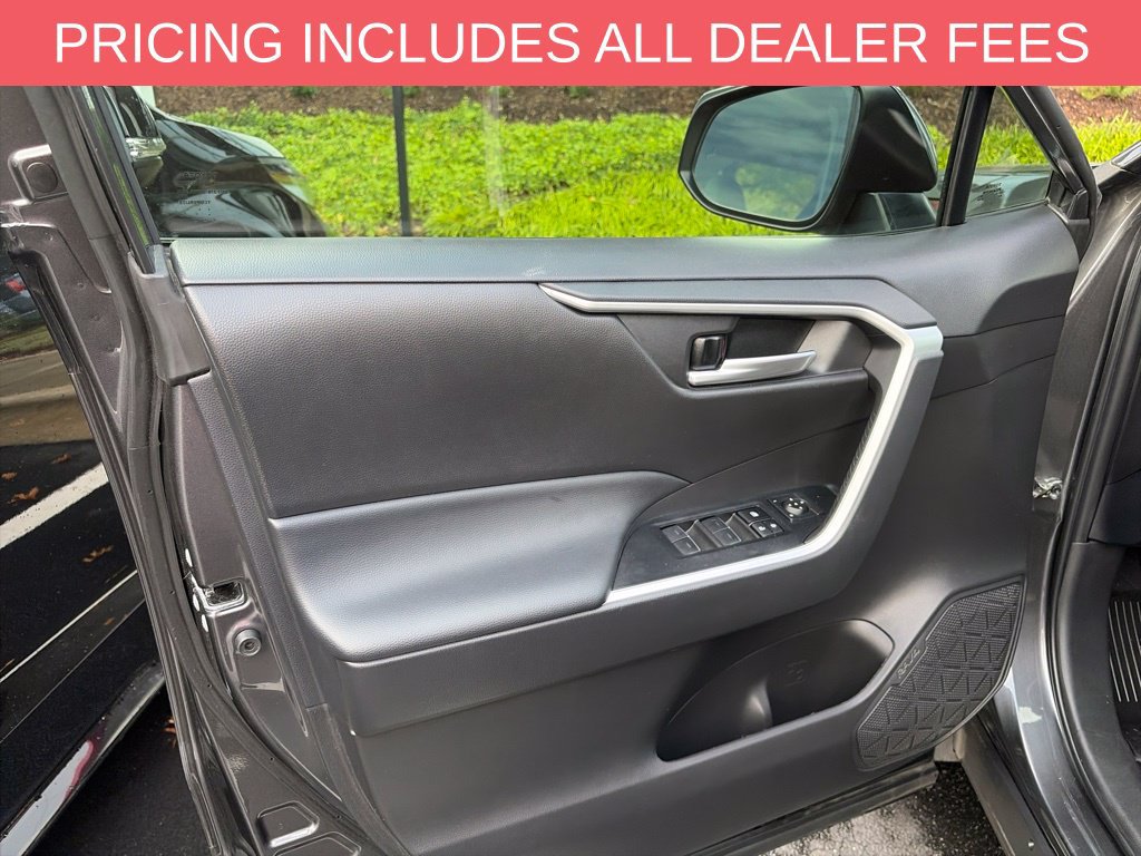 Used 2023 Toyota RAV4 XLE FWD image 17