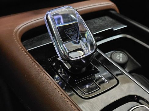 Used 2023 Volvo XC90 B6 Ultimate w/ Protection Package Premier image 35