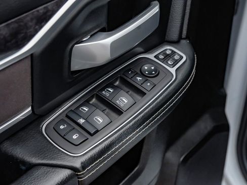 Used 2024 RAM 2500 Big Horn w/ Night Edition image 41