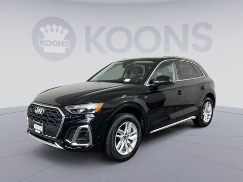 Used 2023 Audi Q5 2.0T Premium w/ Convenience Package AWD/4WD image 1