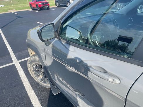 Used 2022 Jeep Cherokee Latitude image 8