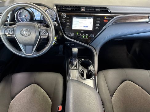 Used 2020 Toyota Camry LE FWD image 16