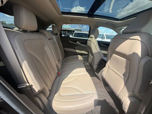 Used 2023 Lincoln Nautilus Reserve w/ Monochromatic Package image 21