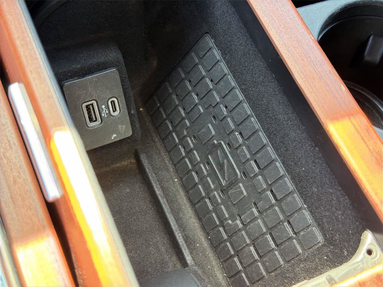 Used 2024 Lincoln Navigator Premiere AWD/4WD image 38