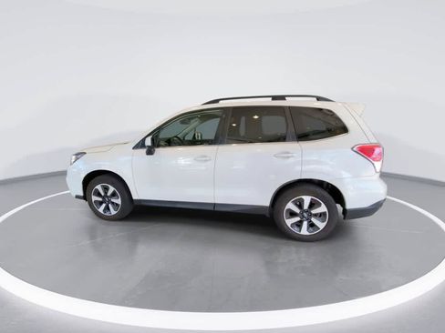 Used 2017 Subaru Forester 2.5i Limited AWD/4WD image 5