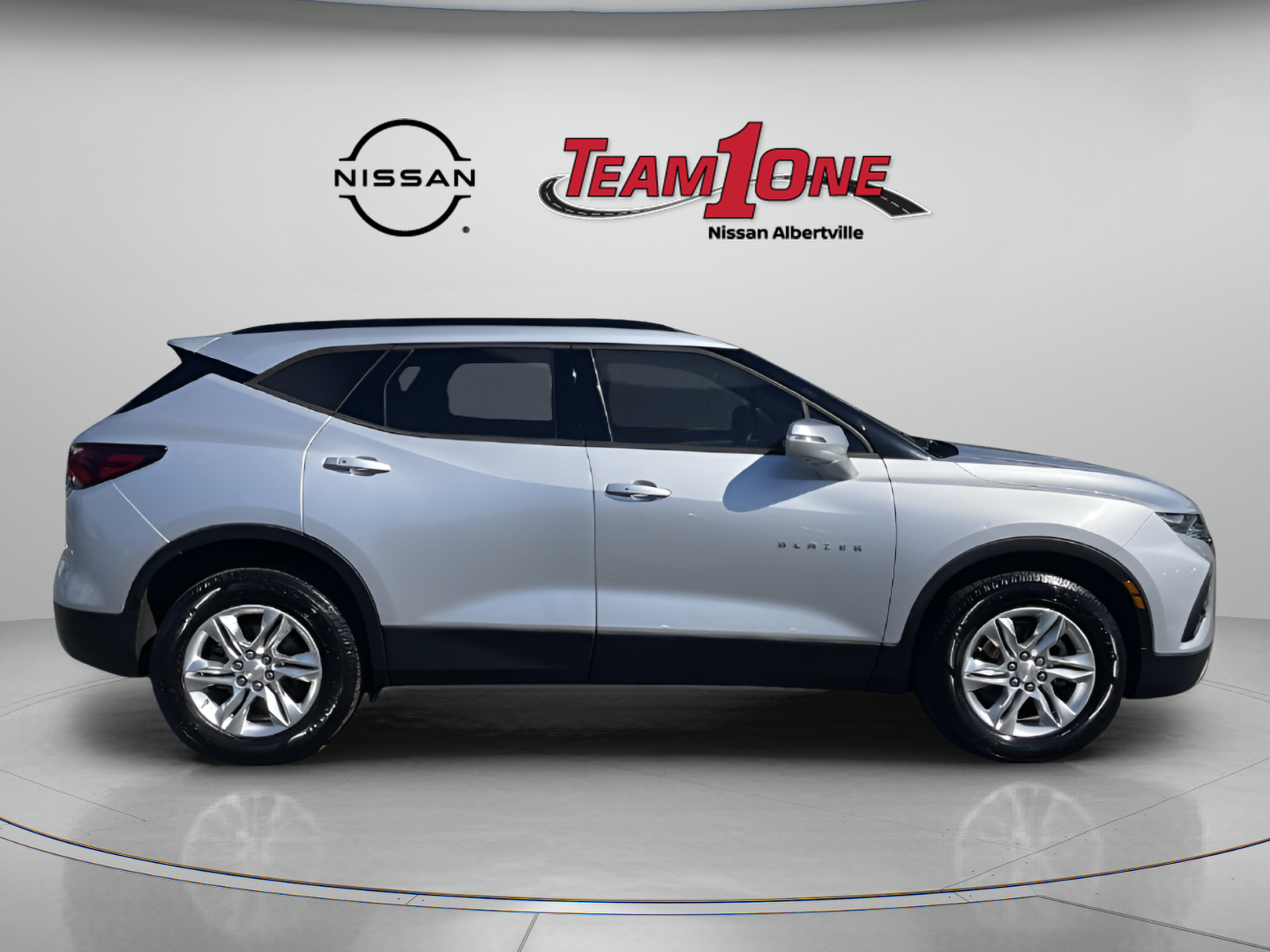 Used 2020 Chevrolet Blazer LT w/ Sound & Technology Package AWD/4WD image 9