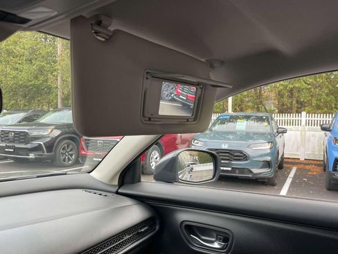 Certified 2023 Honda HR-V LX image 29