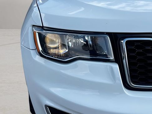 Used 2021 Jeep Grand Cherokee Limited AWD/4WD image 30
