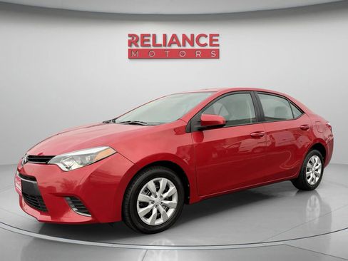 Used 2015 Toyota Corolla LE image 2