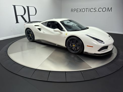 Used 2019 Ferrari 488 GTB RWD image 16