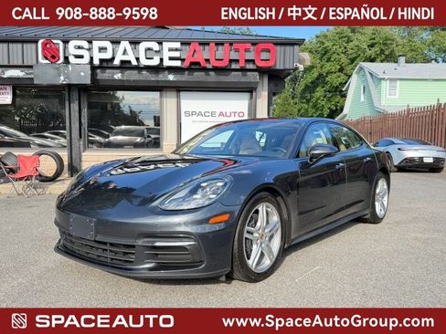 Used 2018 Porsche Panamera 4 AWD/4WD image 1