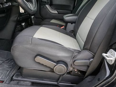 Used 2013 Jeep Wrangler Sport AWD/4WD image 11