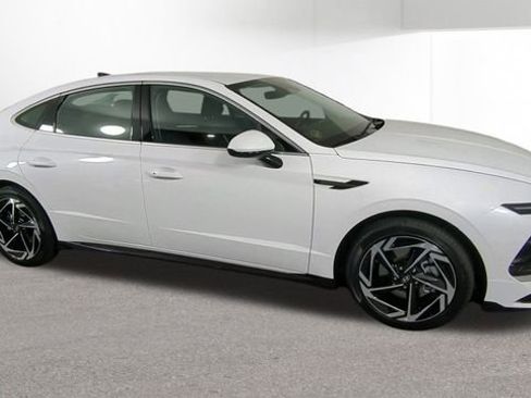 New 2026 Hyundai Sonata SEL image 2