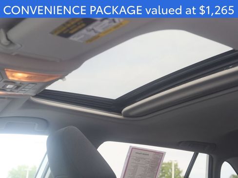 Certified 2020 Toyota RAV4 XLE w/ Convenience Package AWD/4WD image 4