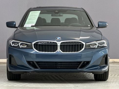 Used 2025 BMW 330i Sedan w/ Premium Package image 5