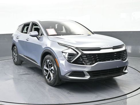 Used 2025 Kia Sportage EX image 9