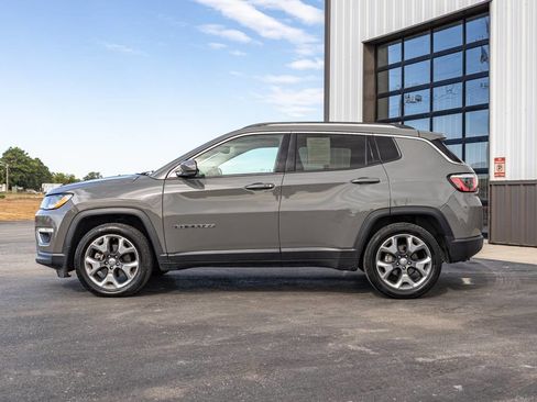 Used 2020 Jeep Compass Limited FWD image 2