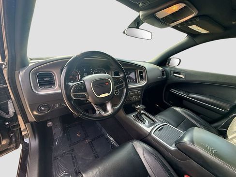 Used 2022 Dodge Charger SXT w/ Leather Interior Group RWD image 9