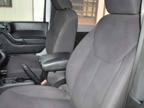 Used 2013 Jeep Wrangler Sport AWD/4WD image 16