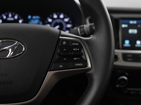 Used 2022 Hyundai Accent Limited image 24