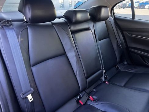 Used 2022 MAZDA MAZDA3 s image 18