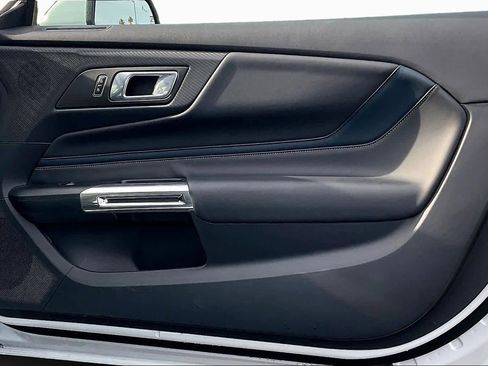 Used 2025 Ford Mustang GT Premium image 22