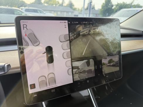 Used 2018 Tesla Model 3 Mid Range RWD image 19