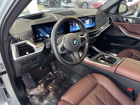 Used 2025 BMW X5 sDrive40i w/ M Sport Package RWD image 20