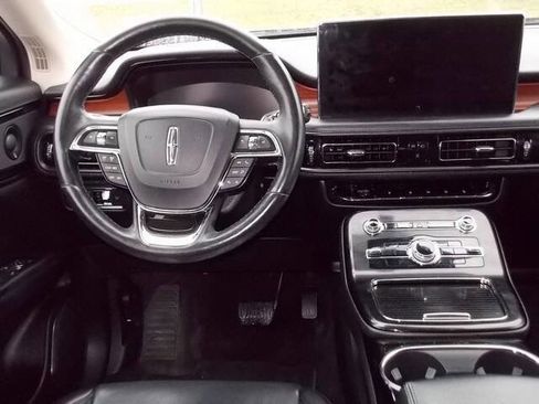 Used 2021 Lincoln Nautilus Reserve image 9