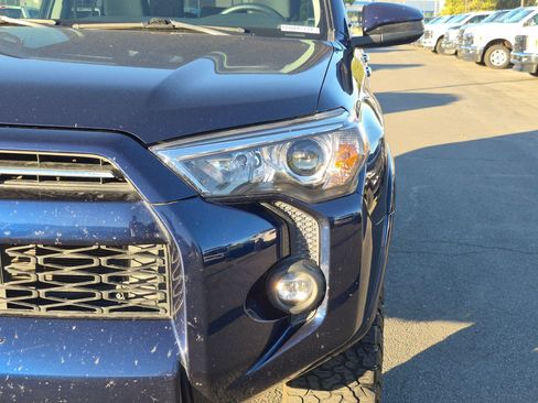 Used 2023 Toyota 4Runner SR5 AWD/4WD image 12