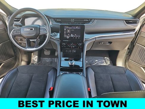 Used 2023 Jeep Grand Cherokee L Laredo AWD/4WD image 9