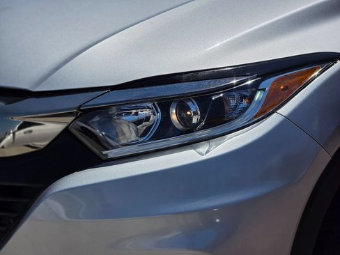 Used 2022 Honda HR-V EX image 6