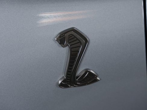 Used 2022 Ford Mustang Shelby GT500 w/ Carbon Fiber Track Pack RWD image 17