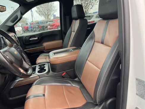 Used 2019 Chevrolet Silverado 1500 High Country w/ Technology Package image 8