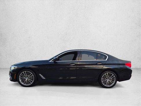 Used 2017 BMW 530i RWD image 9