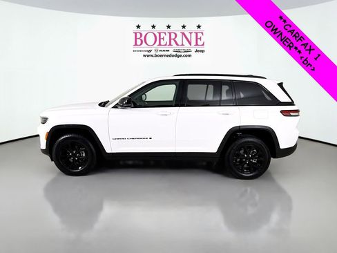 Used 2025 Jeep Grand Cherokee Altitude image 4