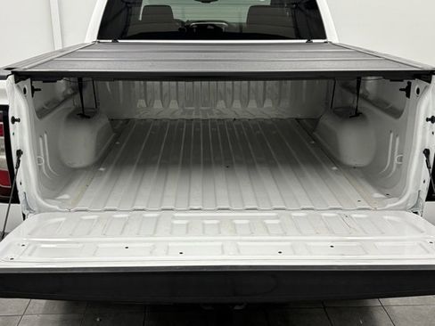 Used 2018 GMC Sierra 1500 SLT w/ SLT Premium Package image 9