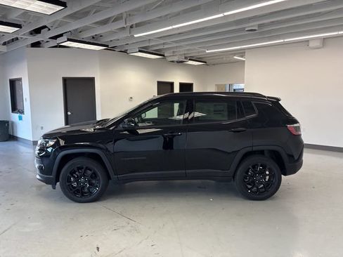 New 2026 Jeep Compass Latitude w/ Quick Order Package 29K AWD/4WD image 4