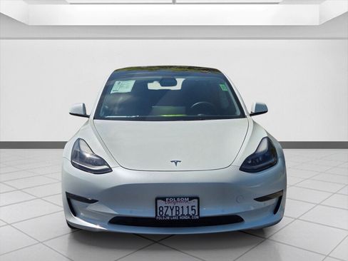 Used 2022 Tesla Model 3 Long Range AWD/4WD image 2