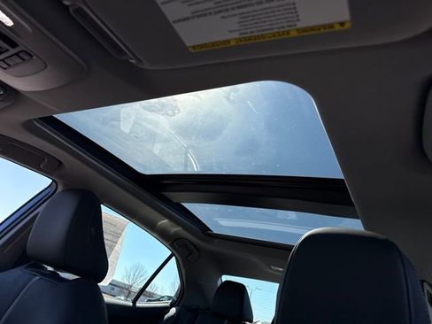 Used 2023 Toyota Camry XSE w/ Navigation Package image 35