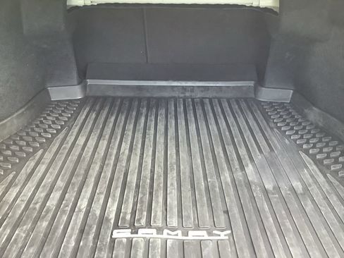 Used 2025 Toyota Camry LE image 14